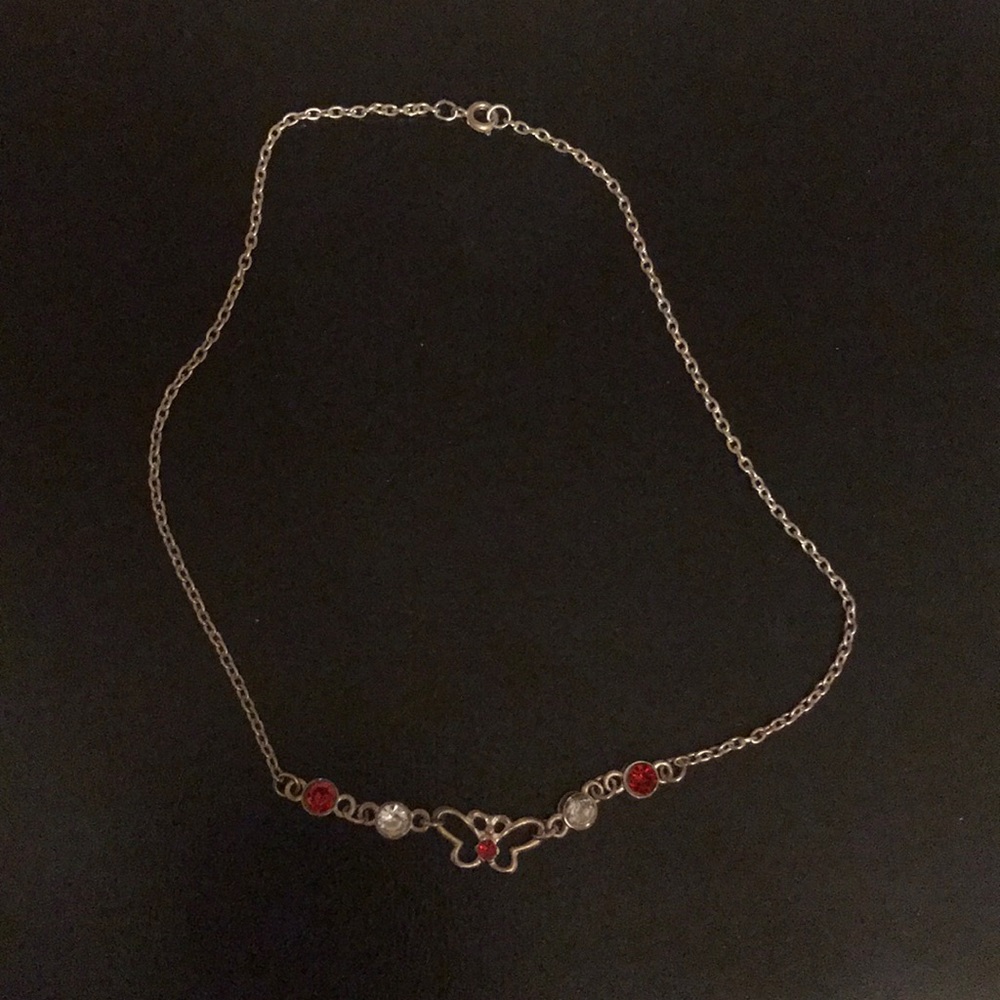 Butterfly short neckless